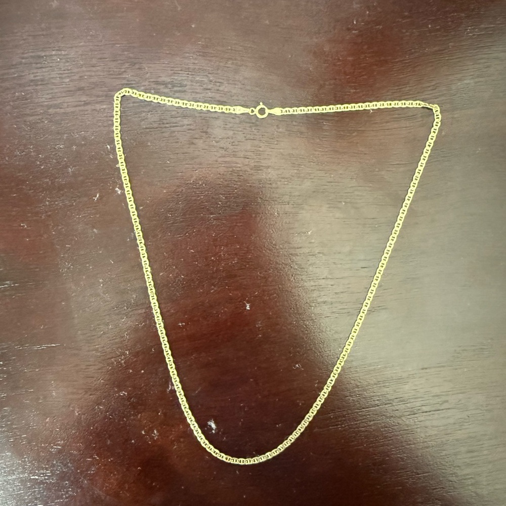 Elegant Gold Chain Necklace